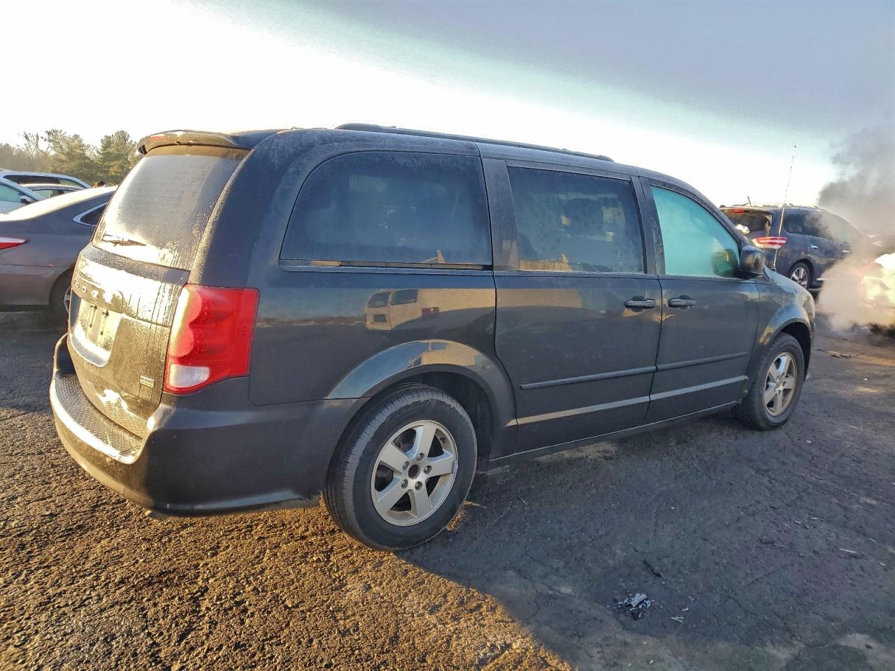 2012 DODGE GRAND CARAVAN SXT photo 3