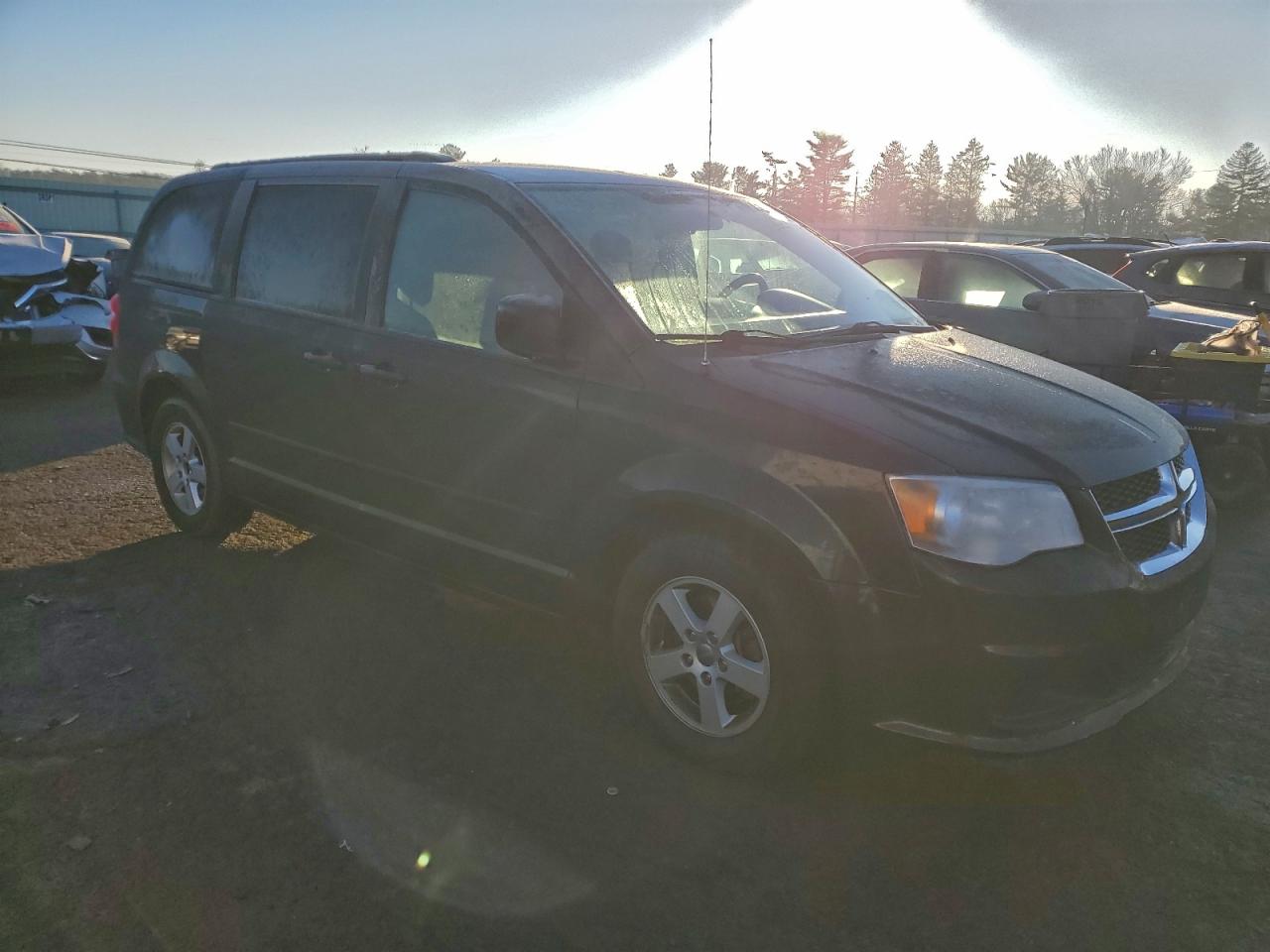 2012 DODGE GRAND CARAVAN SXT photo 4