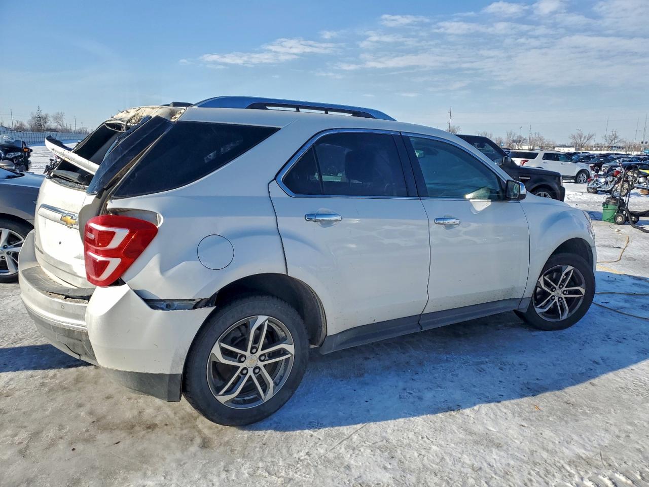 2017 CHEVROLET EQUINOX PREMIER photo 5