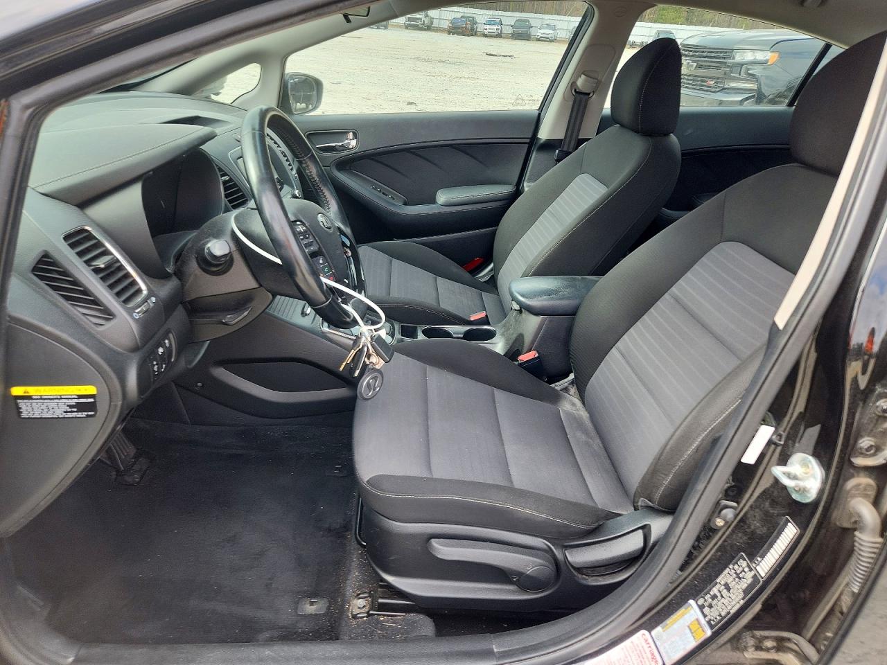 2017 KIA FORTE LX photo 7