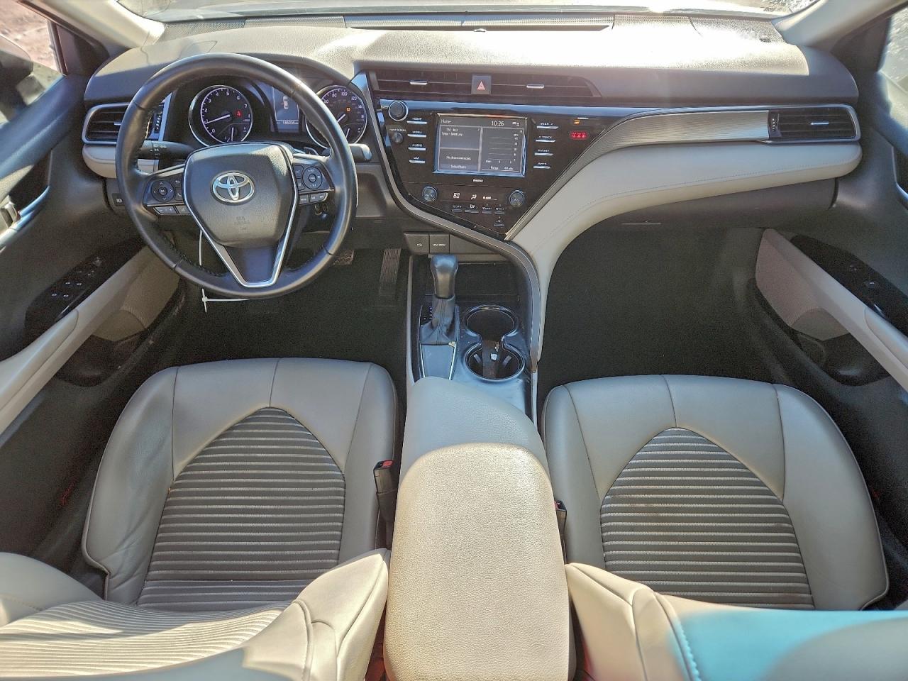 2020 TOYOTA CAMRY SE photo 22