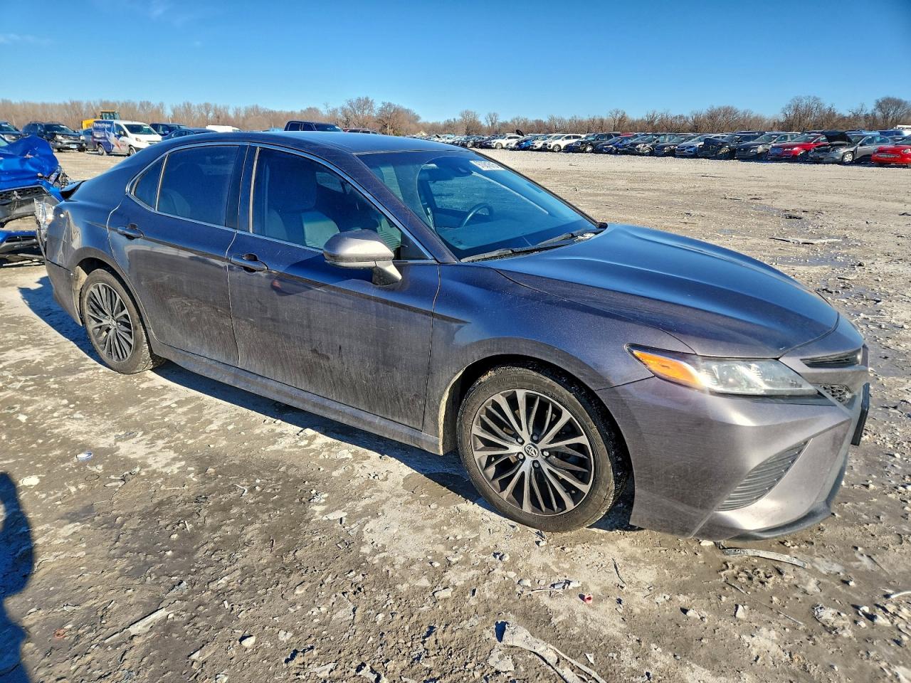 2020 TOYOTA CAMRY SE photo 10