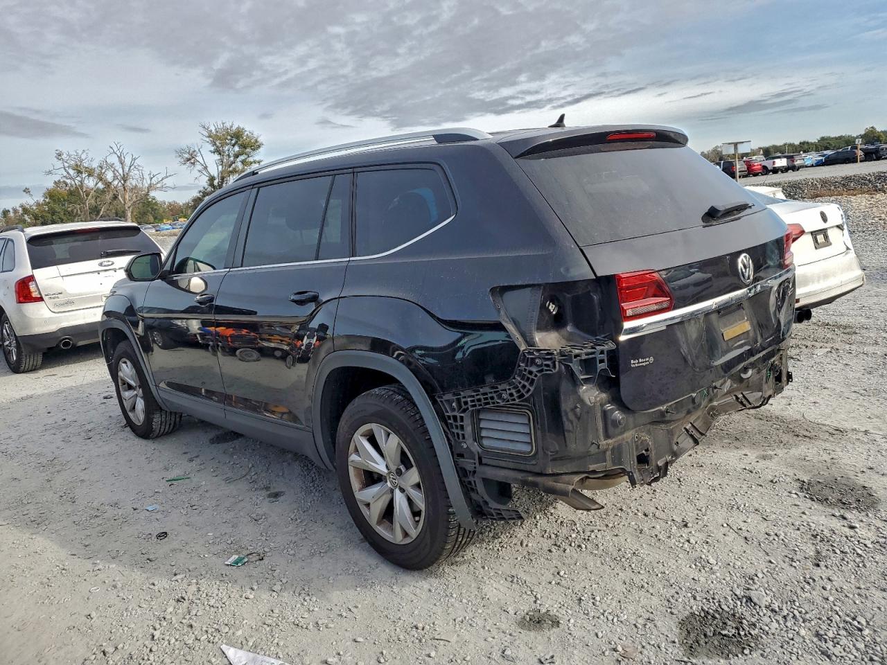 2018 VOLKSWAGEN ATLAS S photo 4