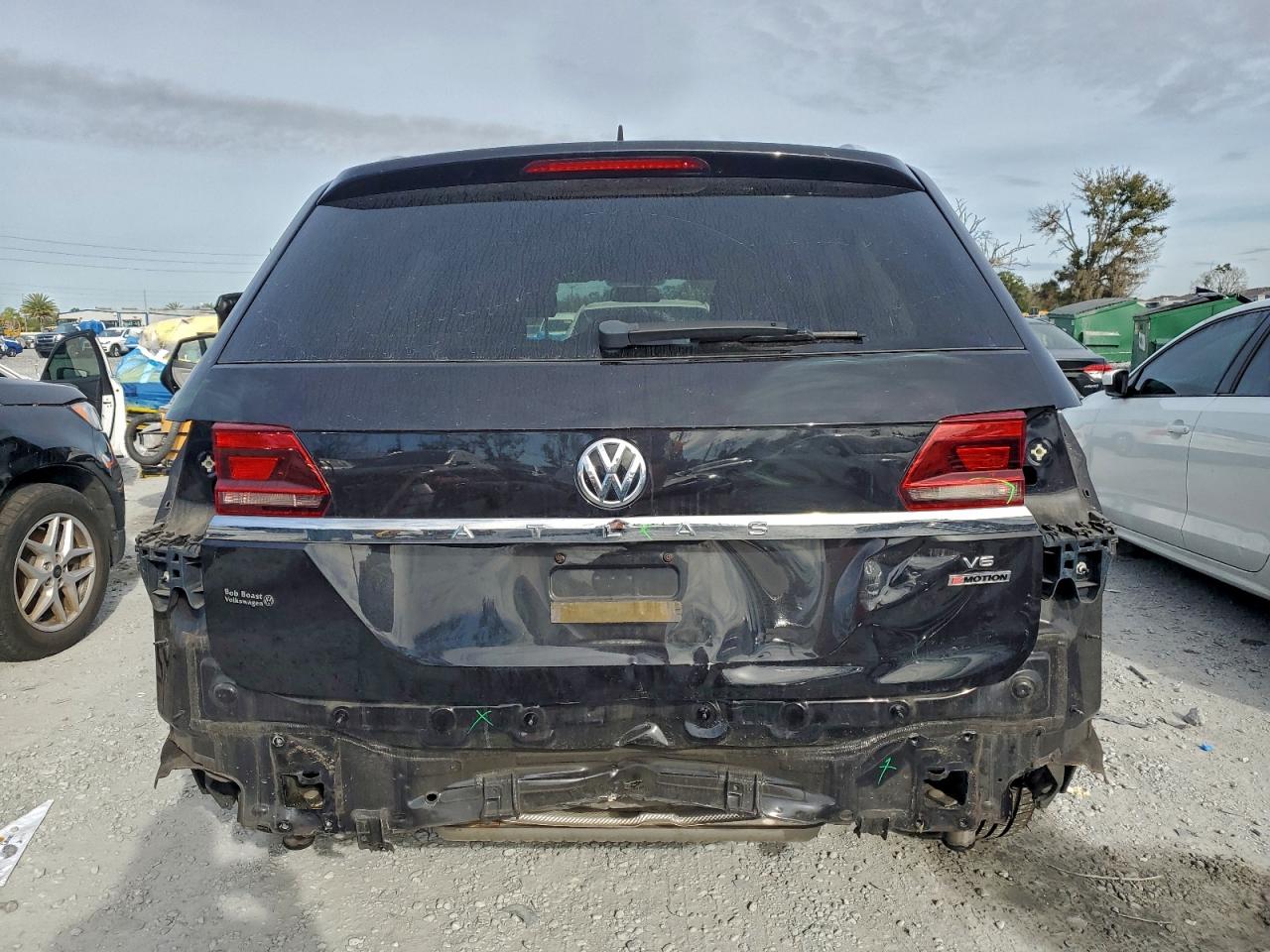 2018 VOLKSWAGEN ATLAS S photo 16