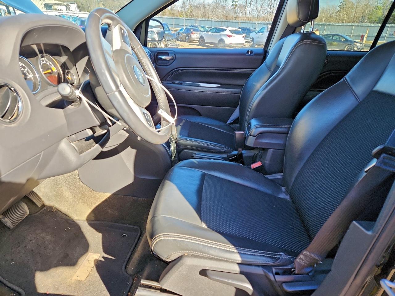2017 JEEP COMPASS LATITUDE photo 13