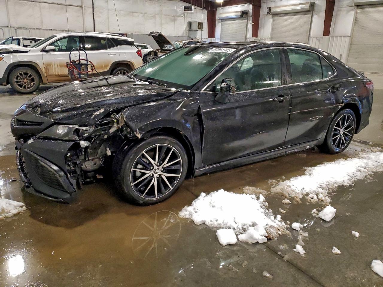 2024 TOYOTA CAMRY