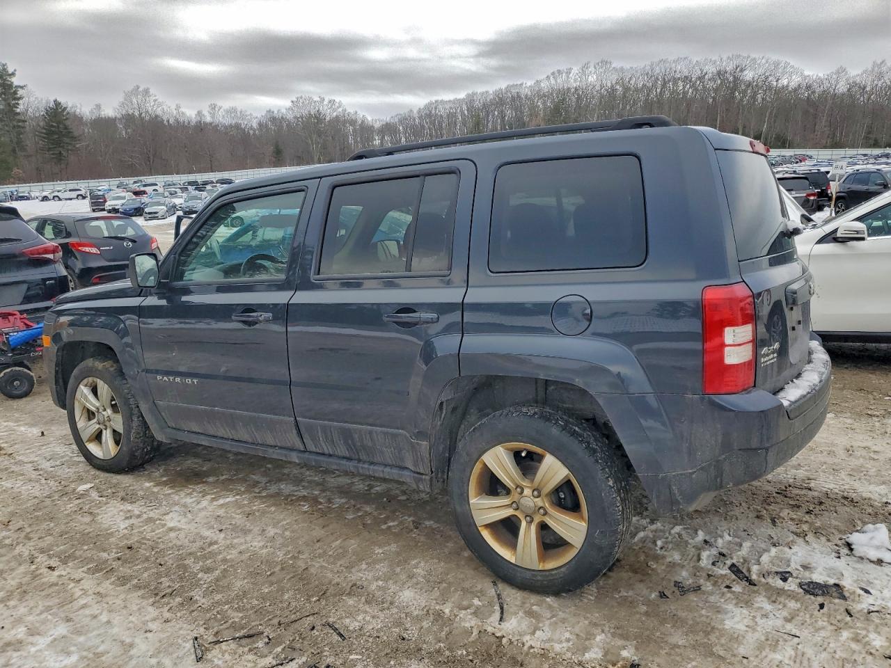 2015 JEEP PATRIOT LATITUDE photo 2