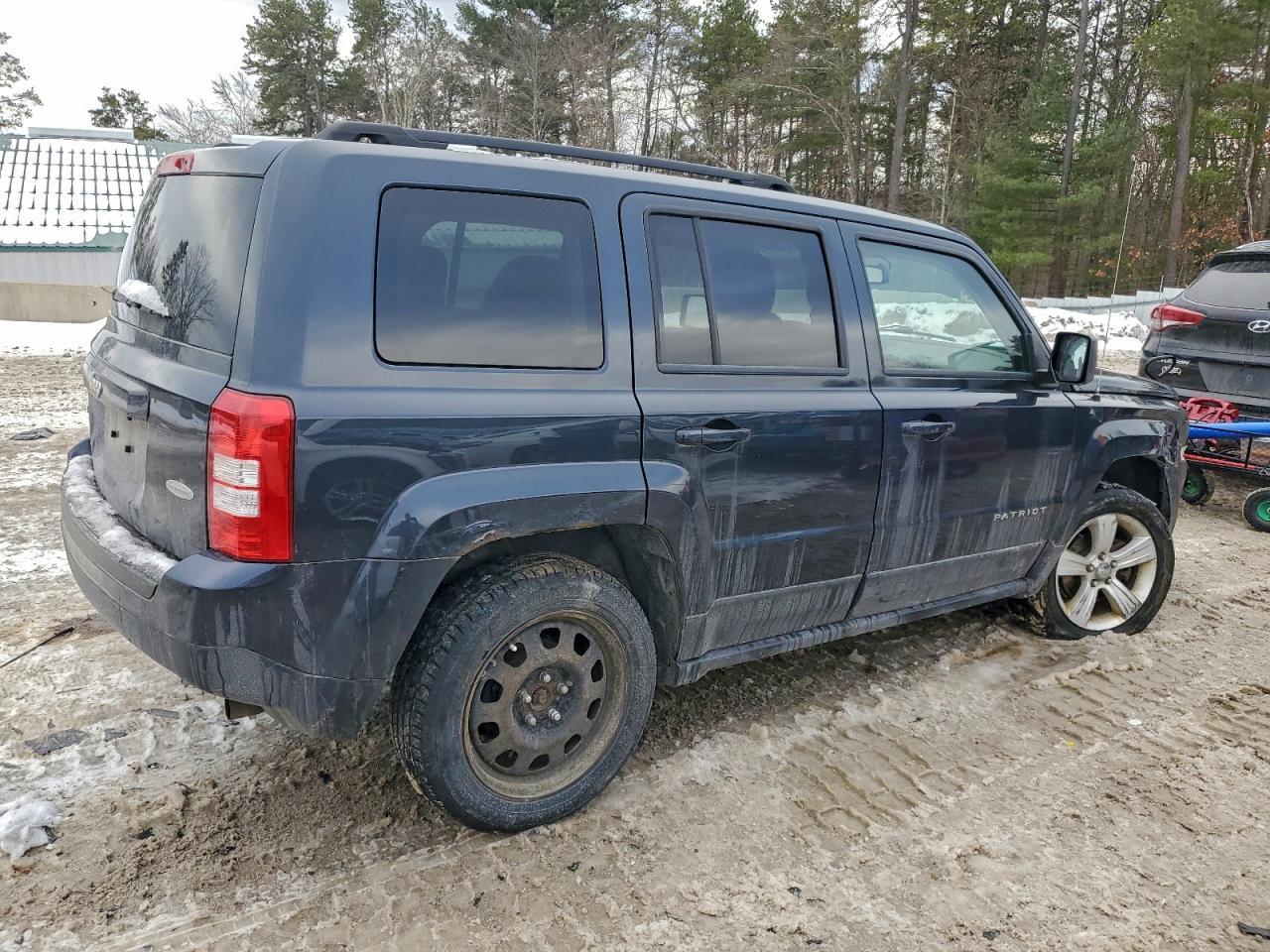 2015 JEEP PATRIOT LATITUDE photo 3
