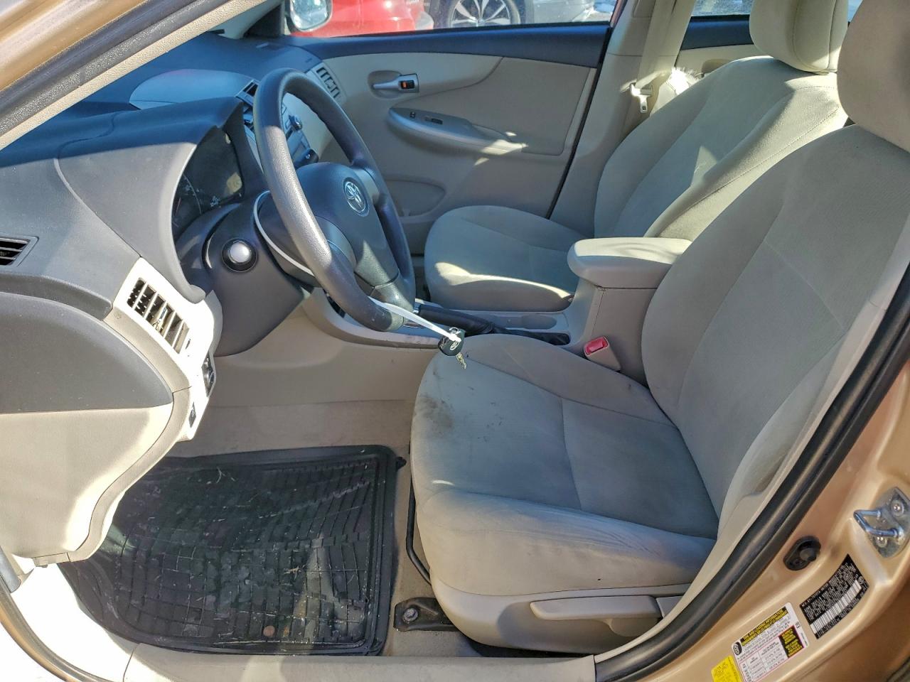2011 TOYOTA COROLLA BASE photo 13
