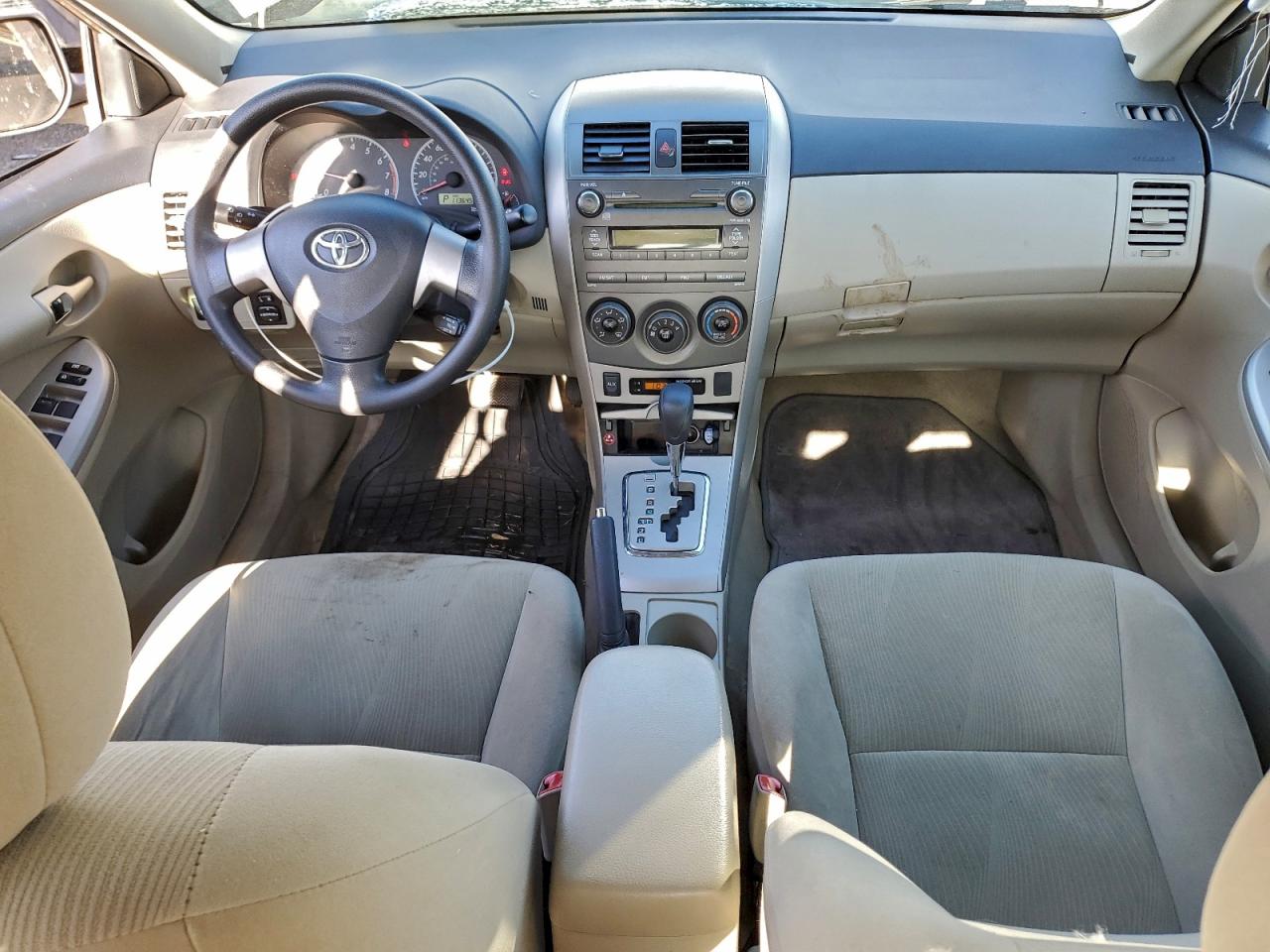 2011 TOYOTA COROLLA BASE photo 15