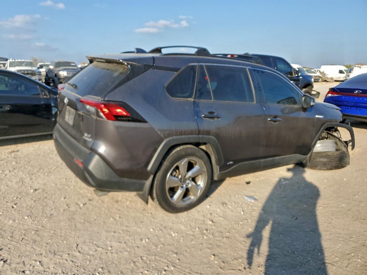 2021 TOYOTA RAV4 XLE PREMIUM photo 7