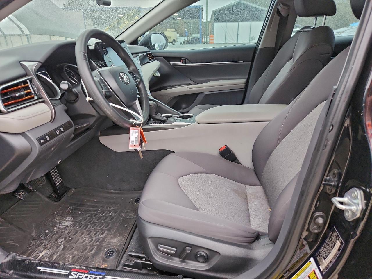 2022 TOYOTA CAMRY LE photo 7