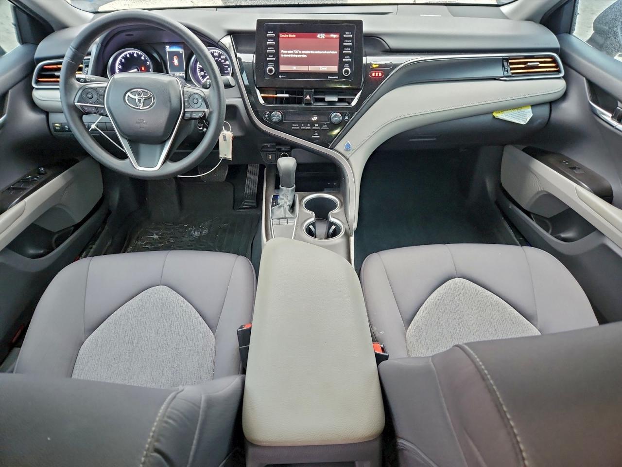 2022 TOYOTA CAMRY LE photo 8