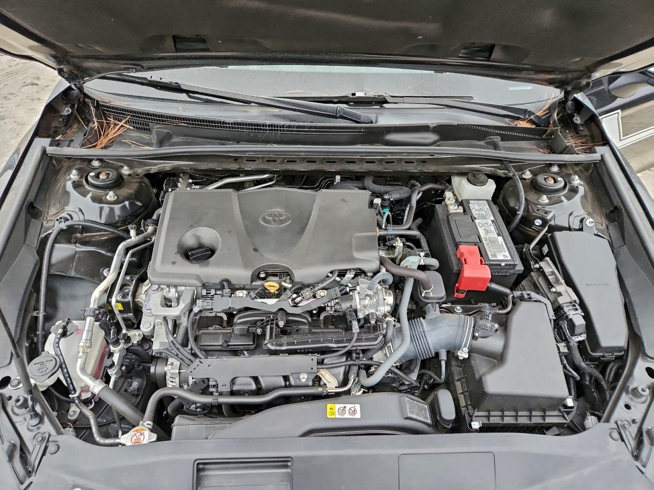 2022 TOYOTA CAMRY LE photo 11