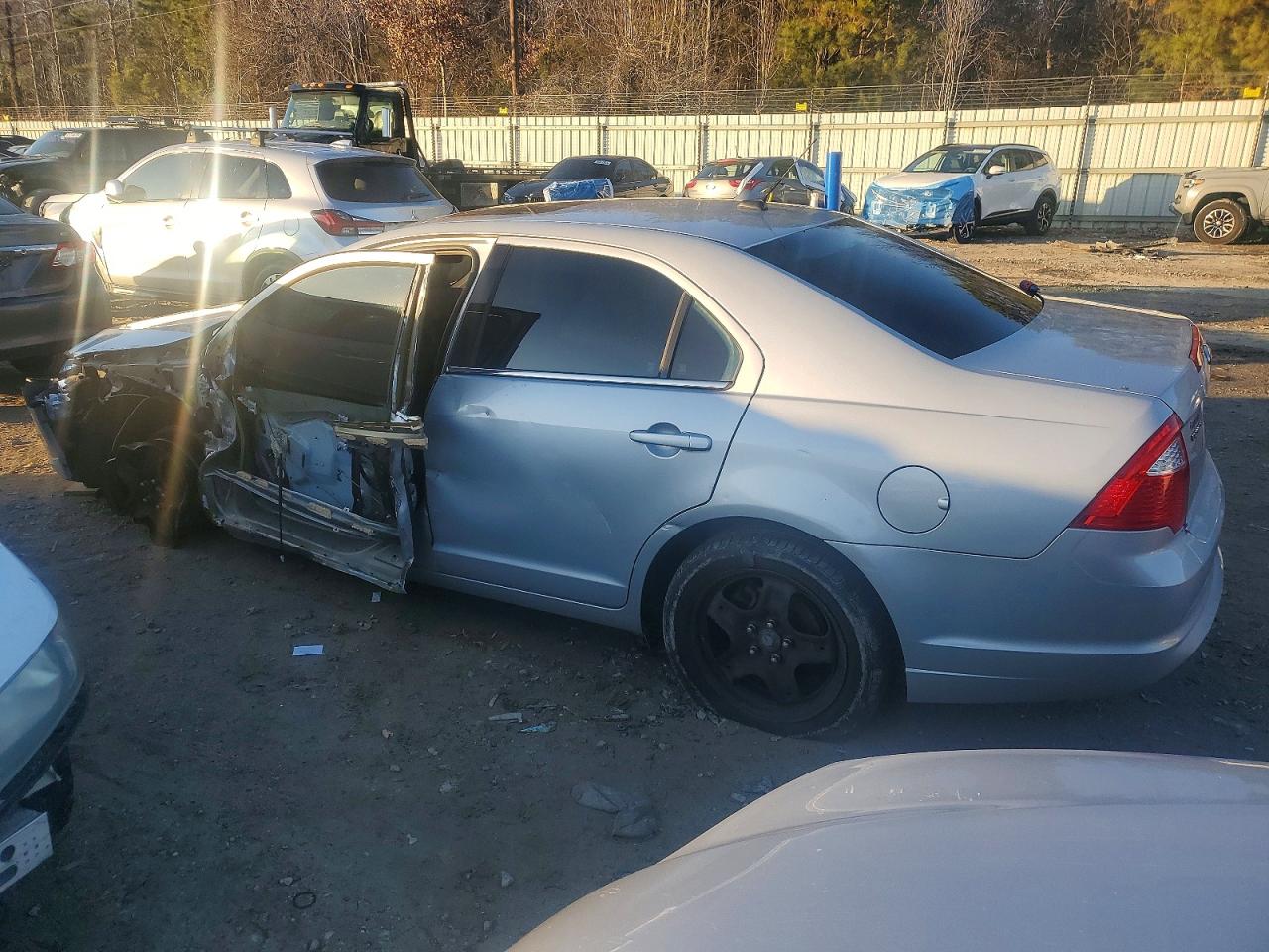 2010 FORD FUSION SE photo 2
