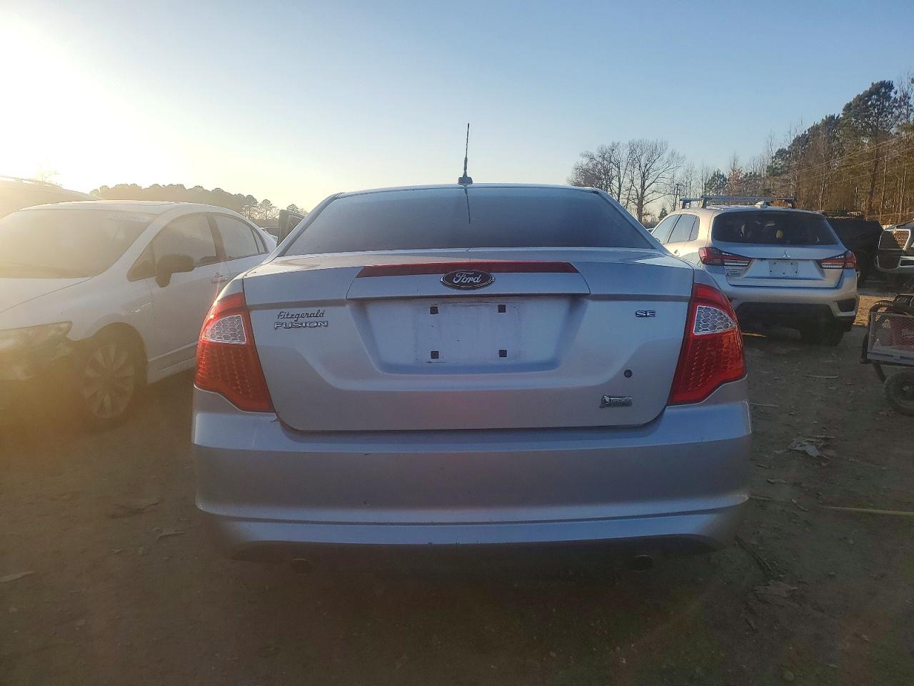 2010 FORD FUSION SE photo 6