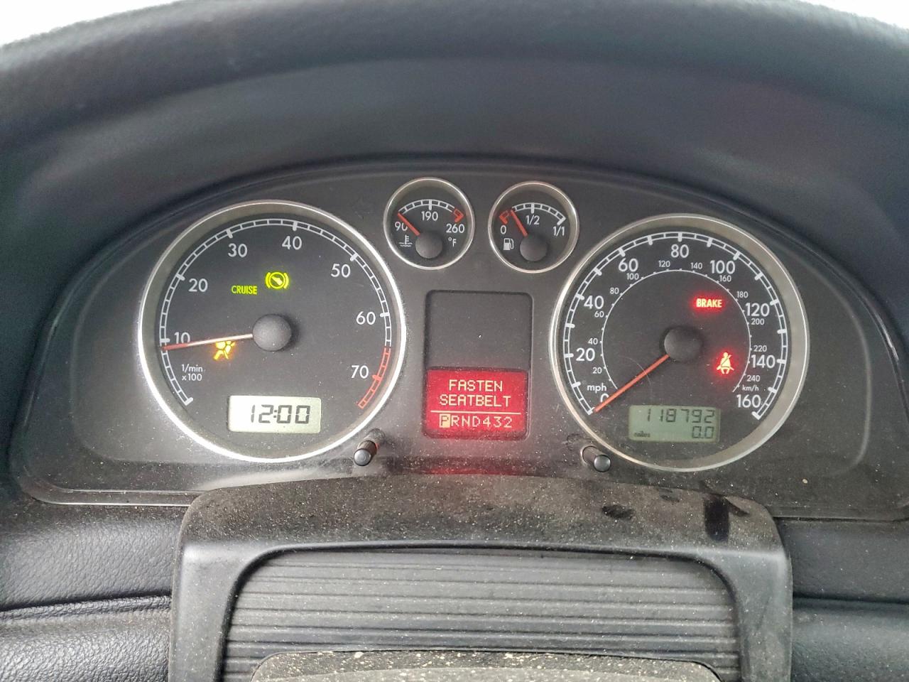 2002 VOLKSWAGEN PASSAT GLS photo 17