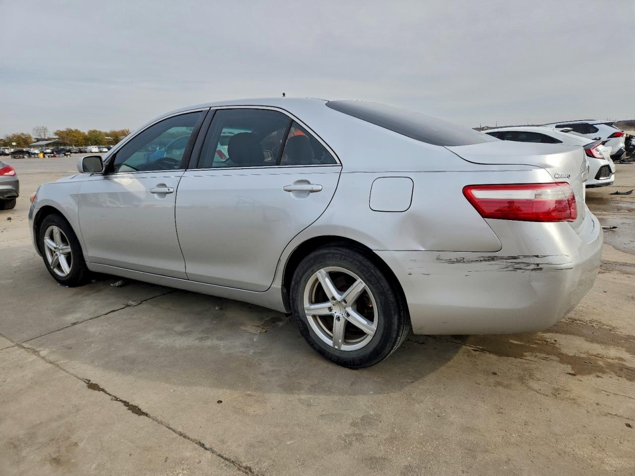 2009 TOYOTA CAMRY BASE photo 2