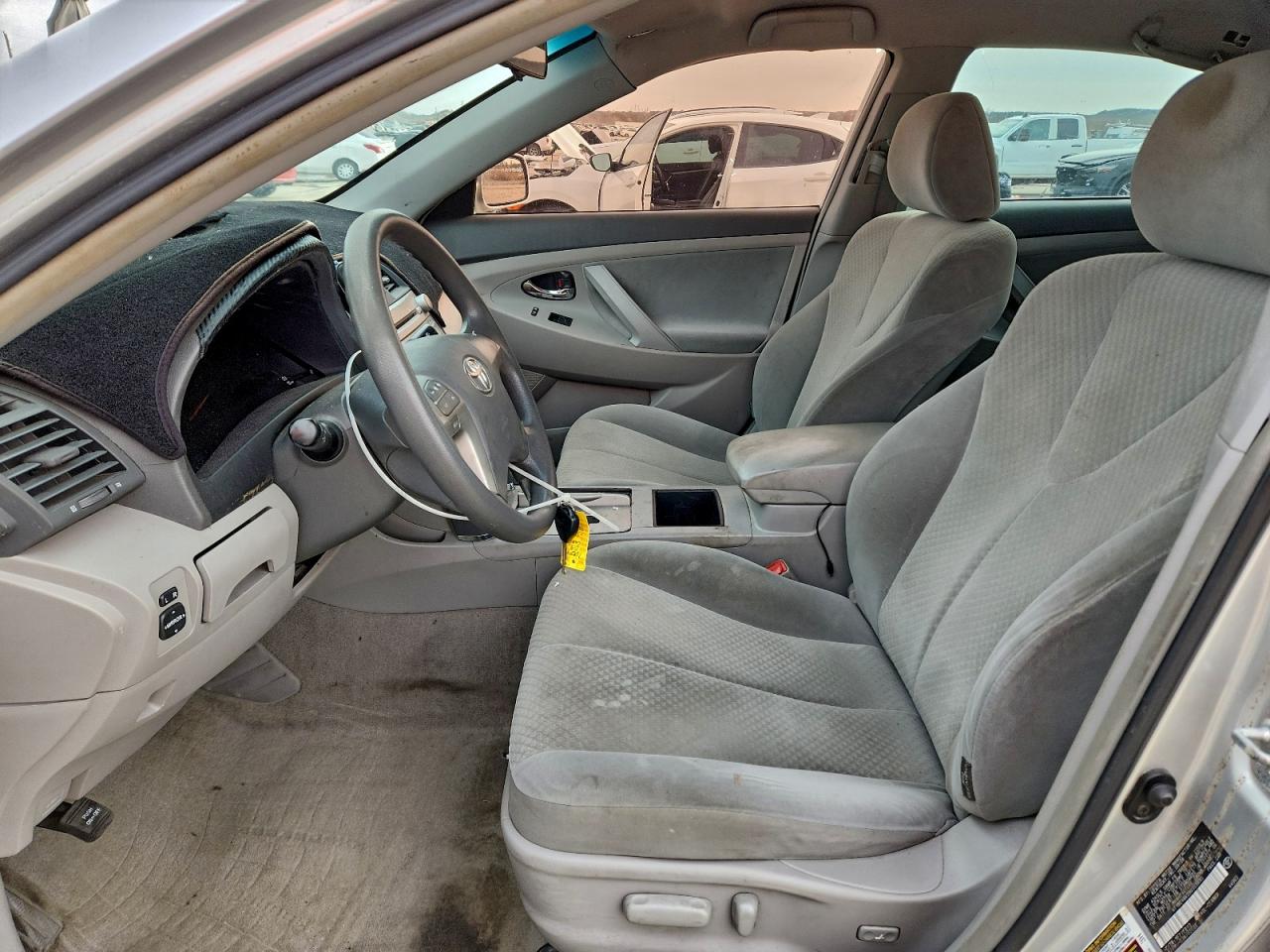 2009 TOYOTA CAMRY BASE photo 7