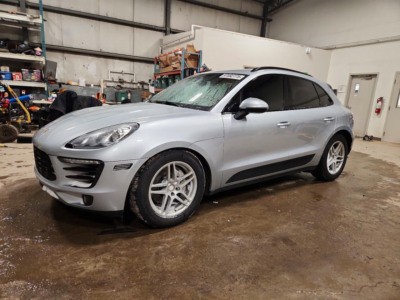 2015 PORSCHE MACAN