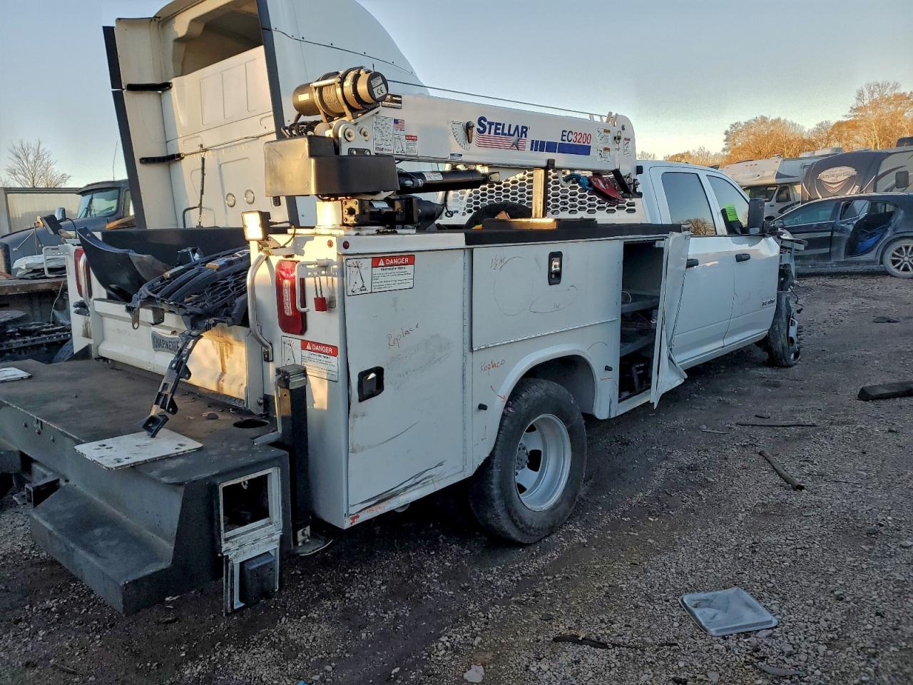 2022 RAM 3500 UTILITY / SERVICE TRUCK photo 3