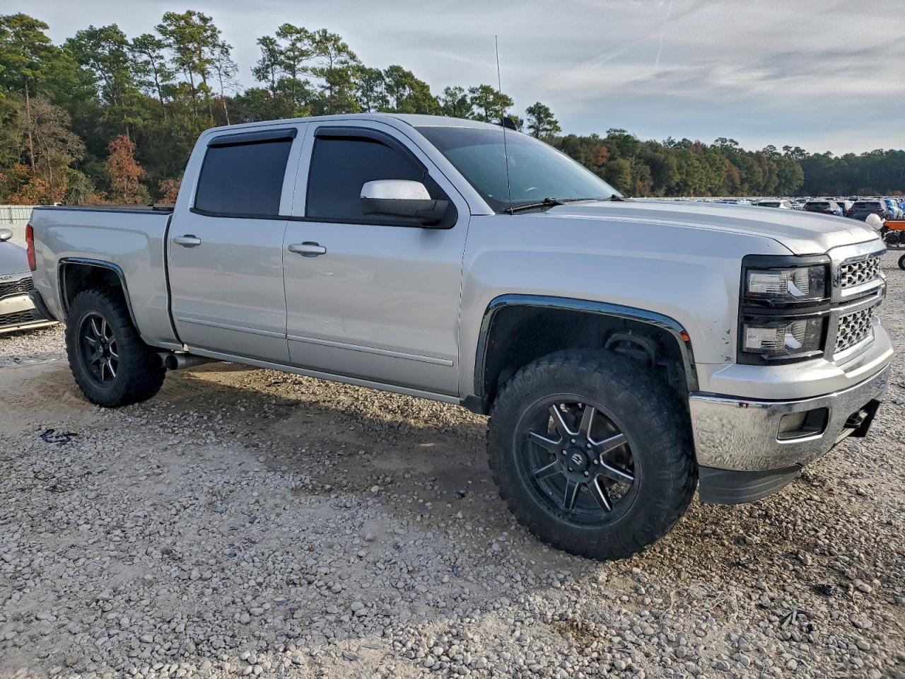 2015 CHEVROLET SILVERADO K1500 LT photo 4