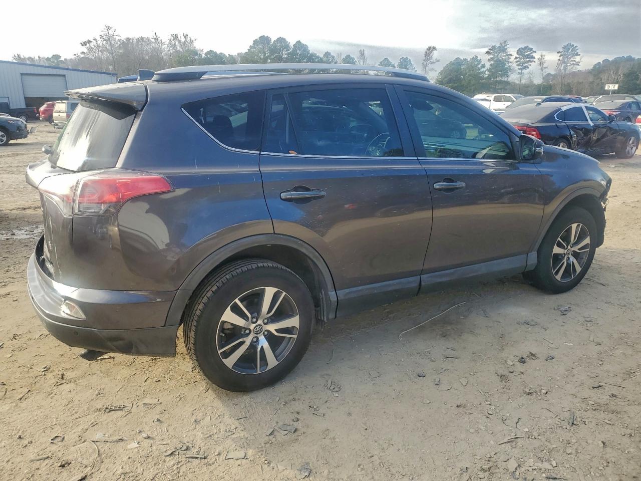 2018 TOYOTA RAV4 ADVENTURE photo 3