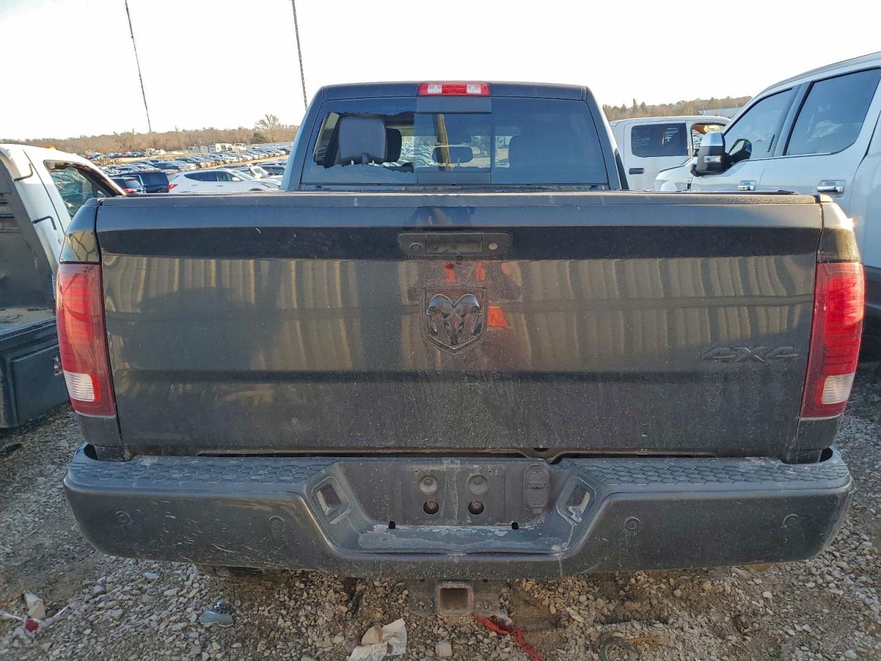2018 RAM 3500 LARAMIE photo 16