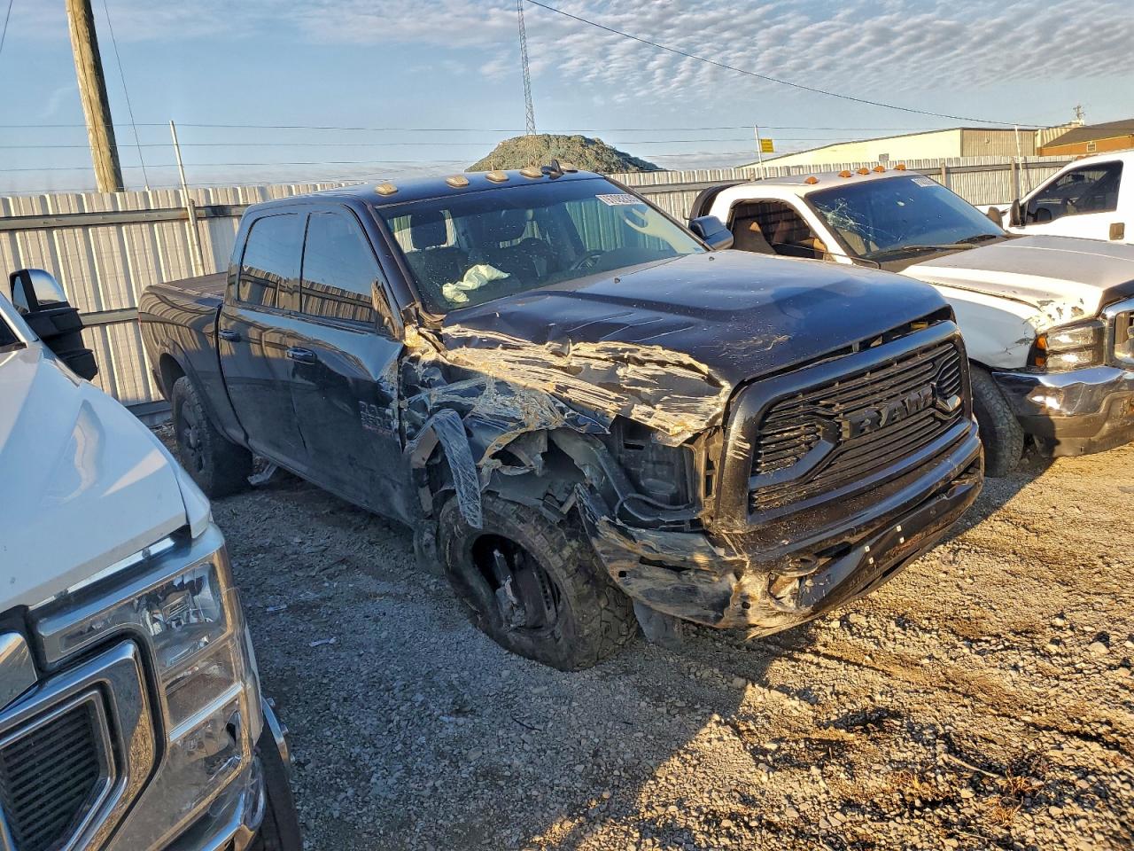 2018 RAM 3500 LARAMIE photo 10
