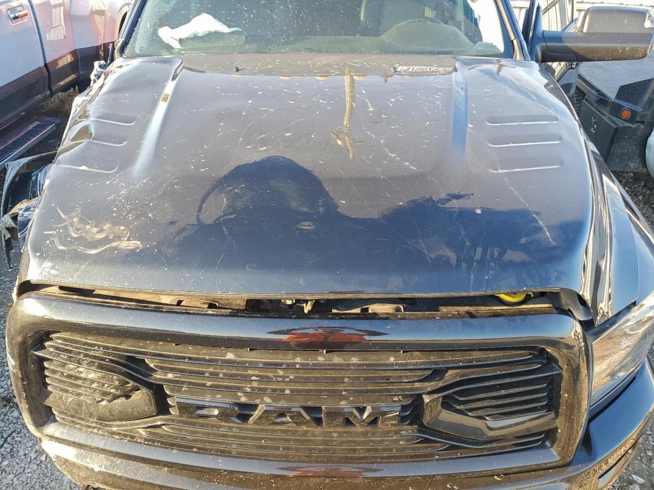 2018 RAM 3500 LARAMIE photo 31