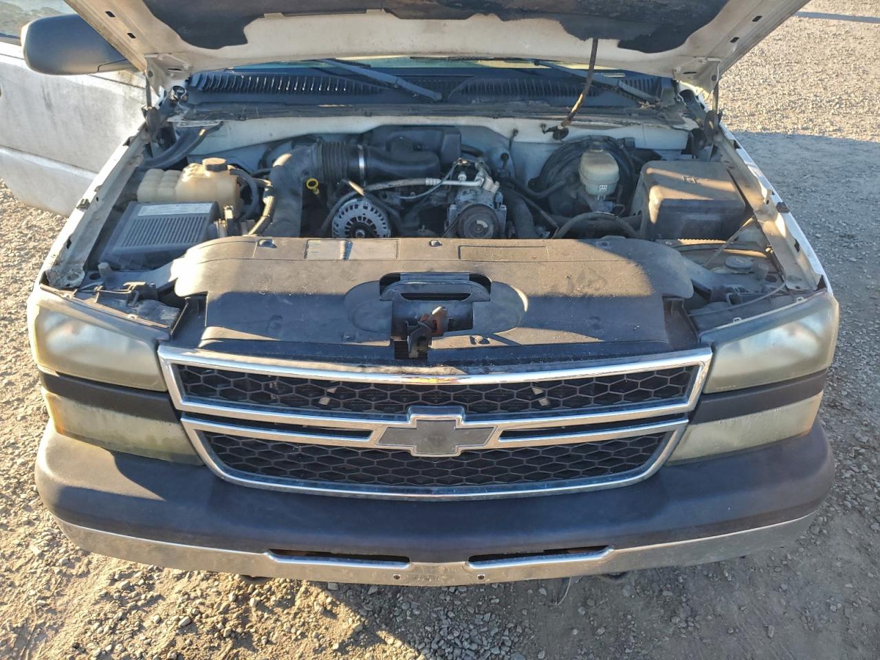 2006 CHEVROLET SILVERADO C1500 photo 11