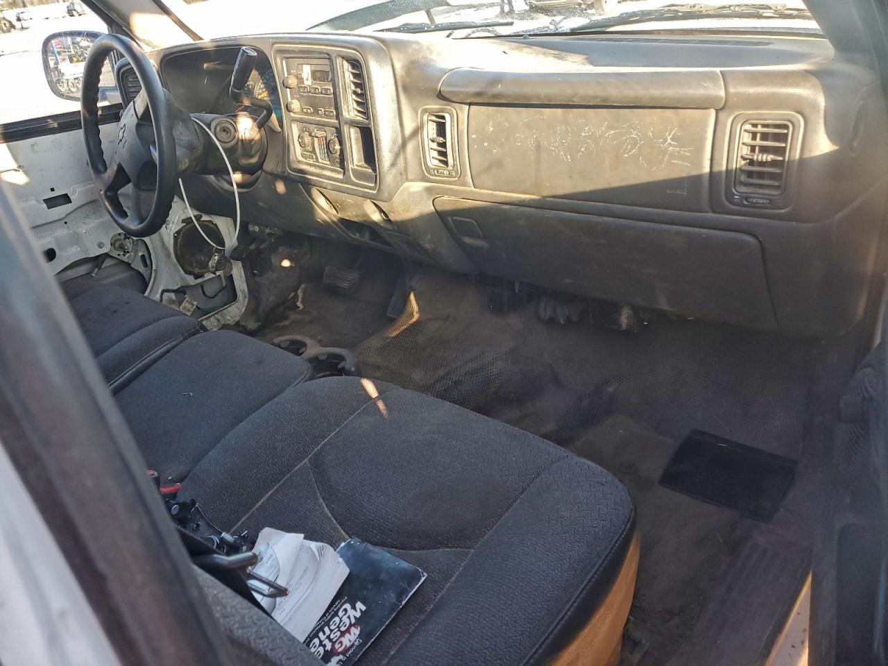 2006 CHEVROLET SILVERADO C1500 photo 8