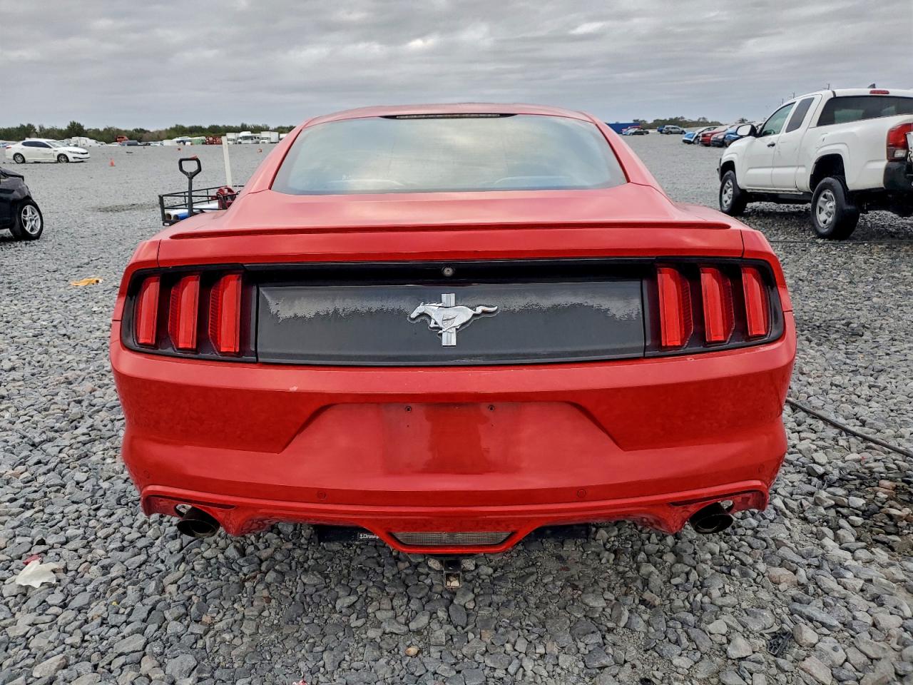 2015 FORD MUSTANG photo 6