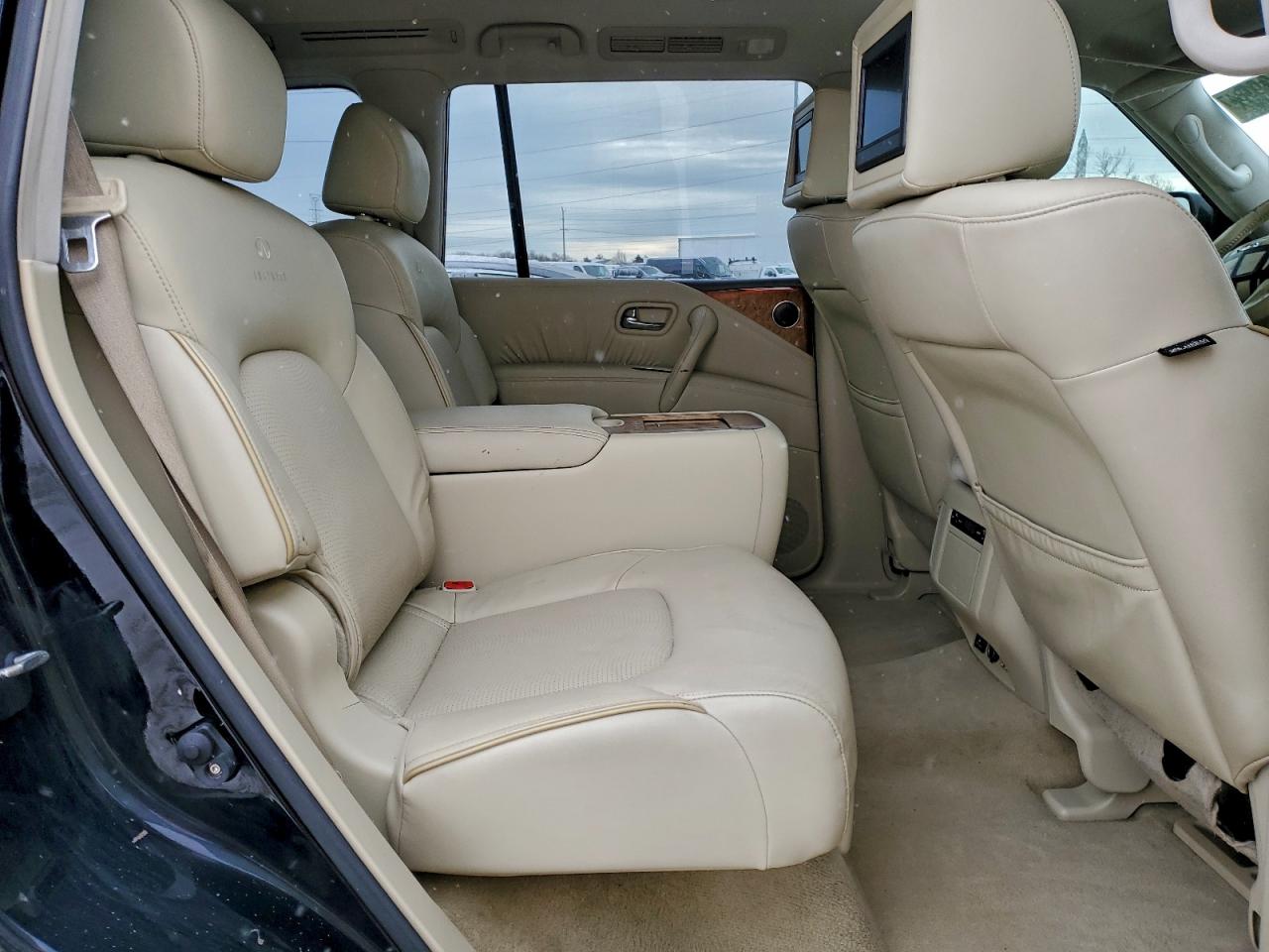 2011 INFINITI QX56 photo 31