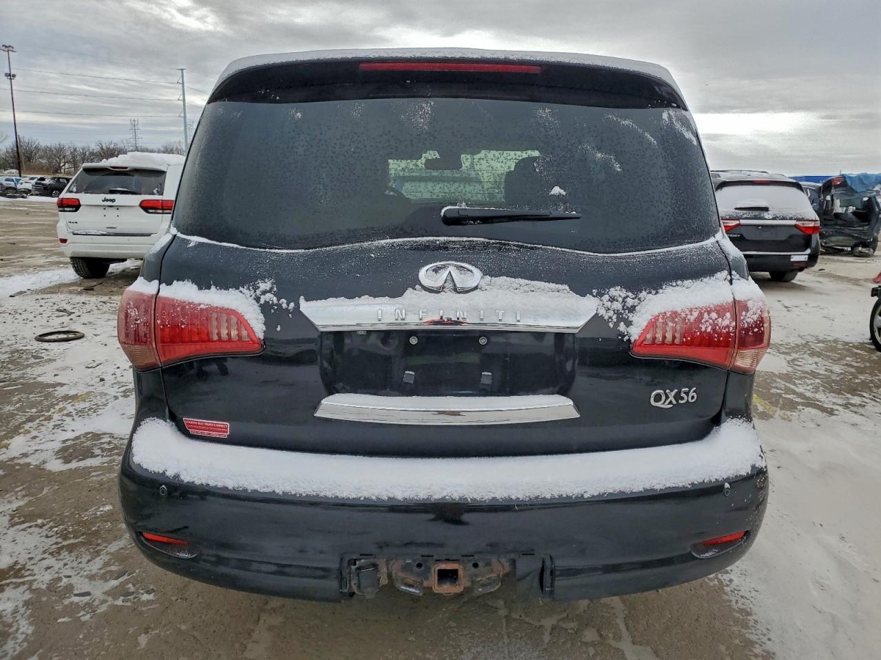 2011 INFINITI QX56 photo 16