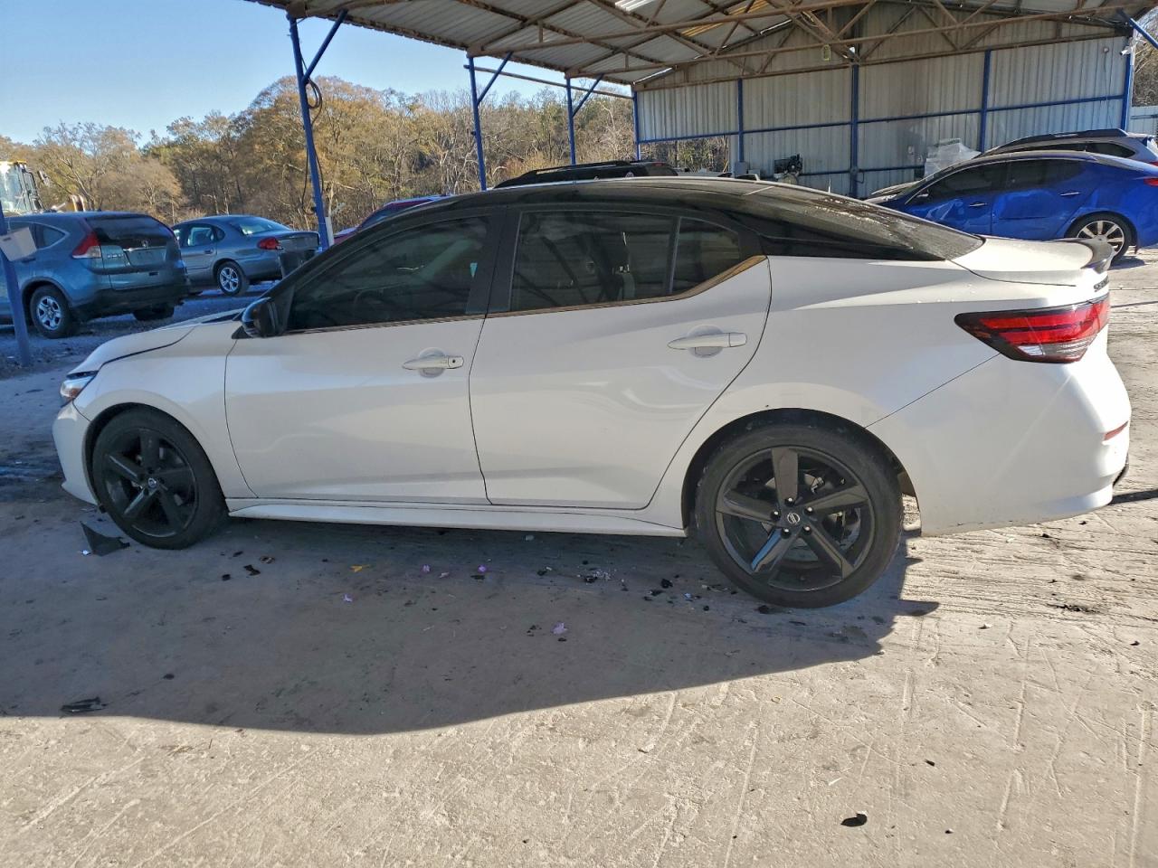 2022 NISSAN SENTRA SR photo 2