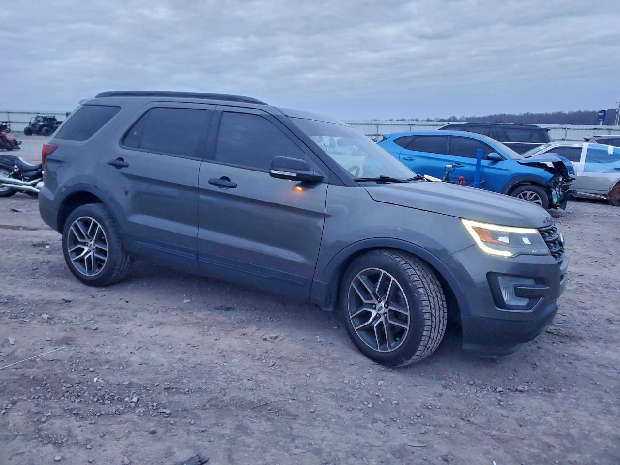2016 FORD EXPLORER SPORT photo 4