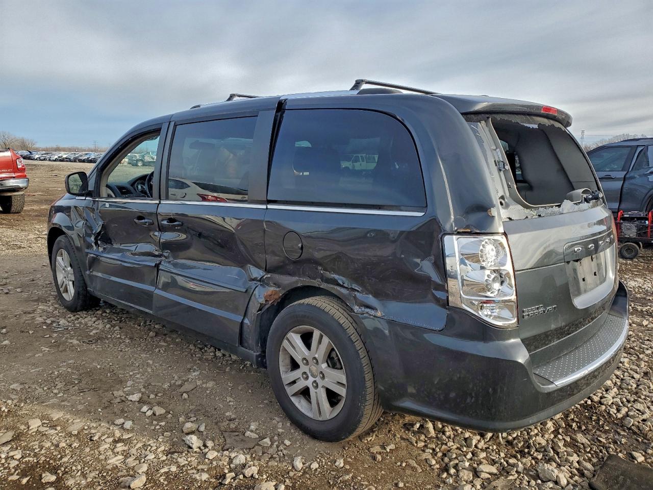 2011 DODGE GRAND CARAVAN CREW photo 2