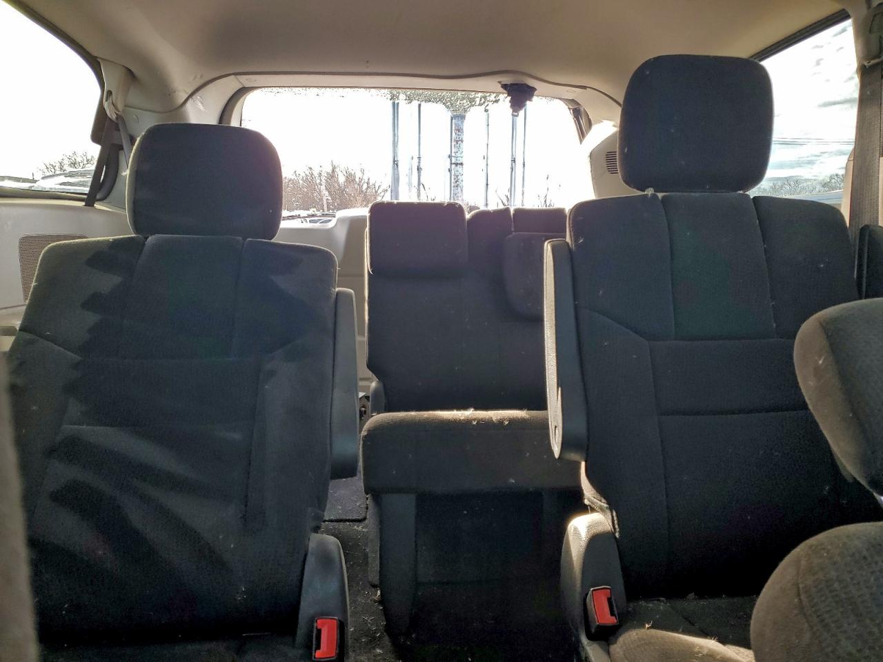2011 DODGE GRAND CARAVAN CREW photo 10