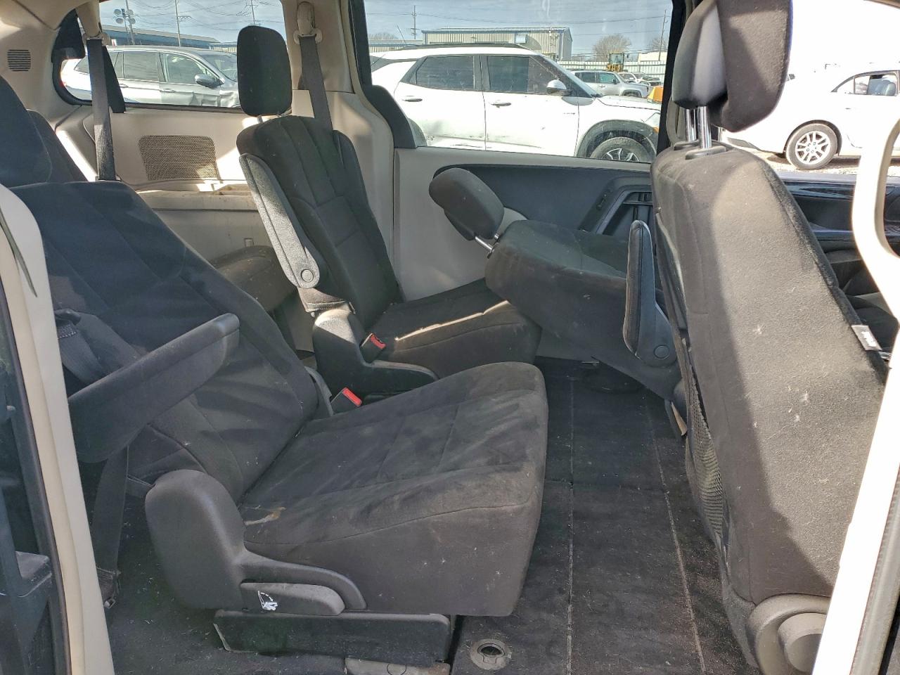2011 DODGE GRAND CARAVAN CREW photo 11