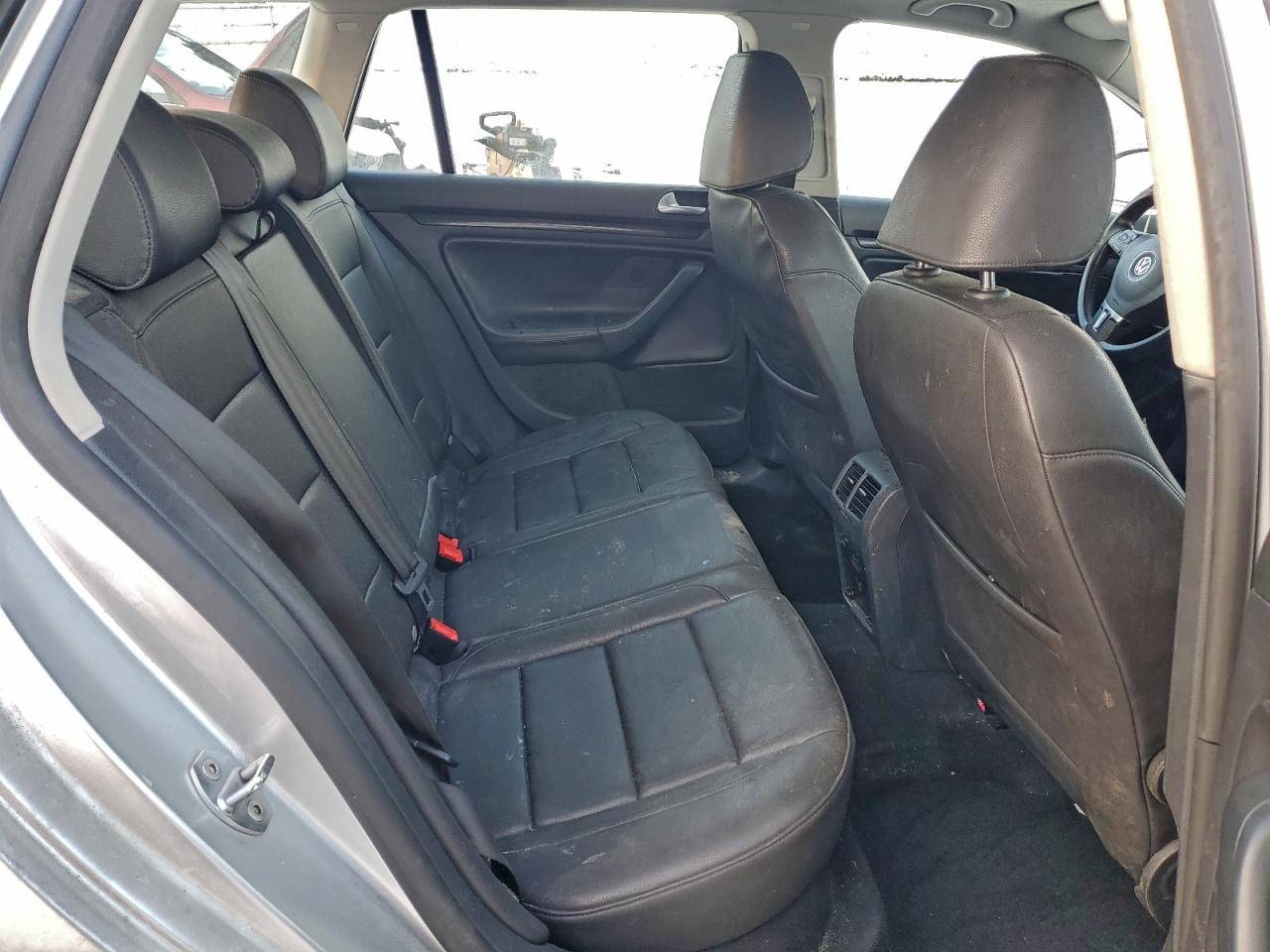 2011 VOLKSWAGEN JETTA TDI photo 11