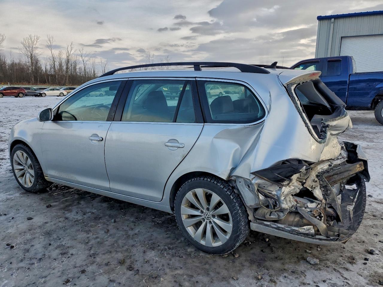 2011 VOLKSWAGEN JETTA TDI photo 2