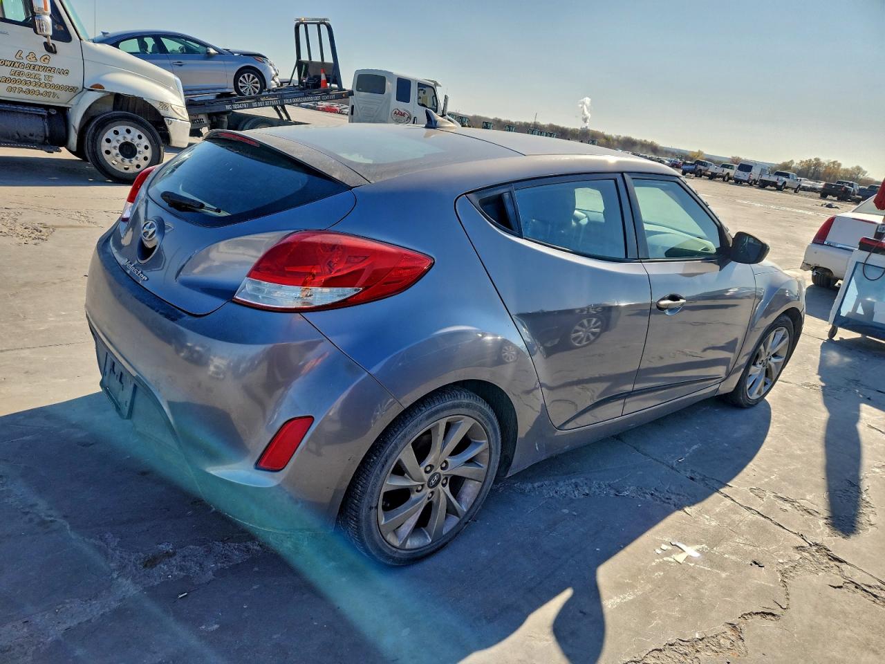 2016 HYUNDAI VELOSTER photo 5