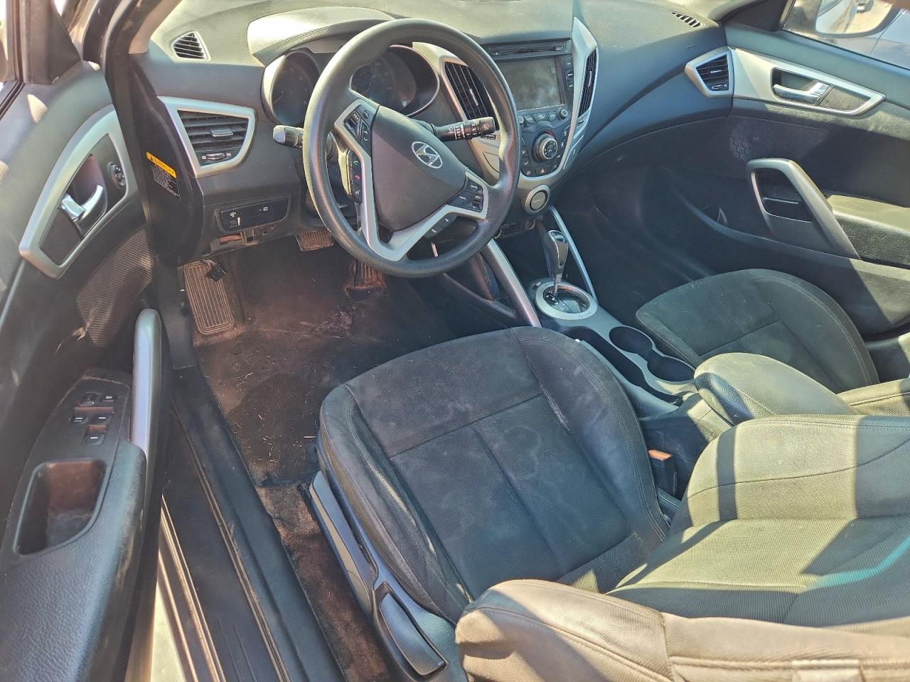2016 HYUNDAI VELOSTER photo 15