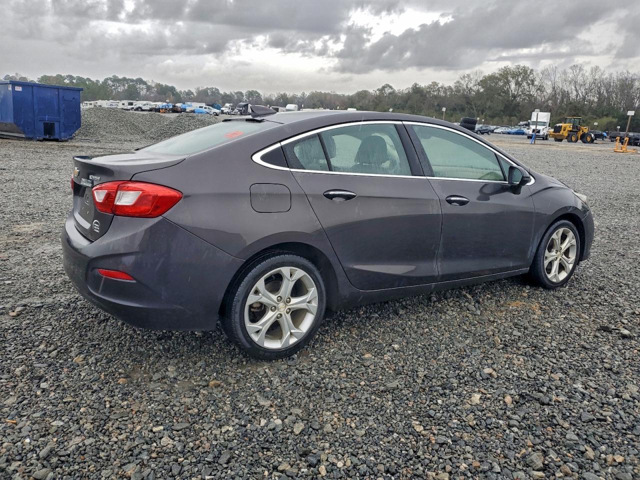 2017 CHEVROLET CRUZE PREMIER photo 3