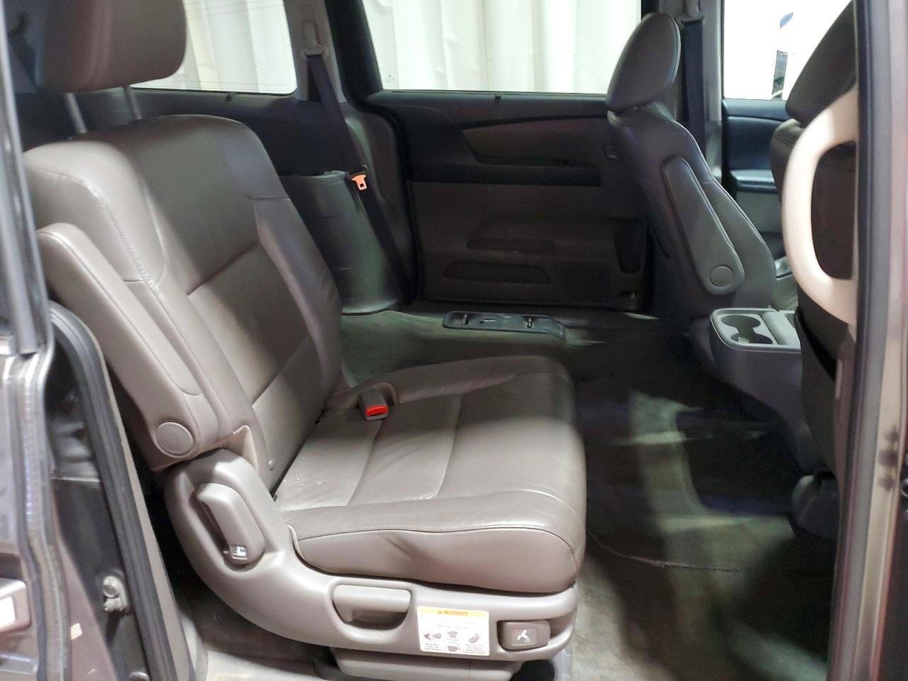 2012 HONDA ODYSSEY TOURING photo 11
