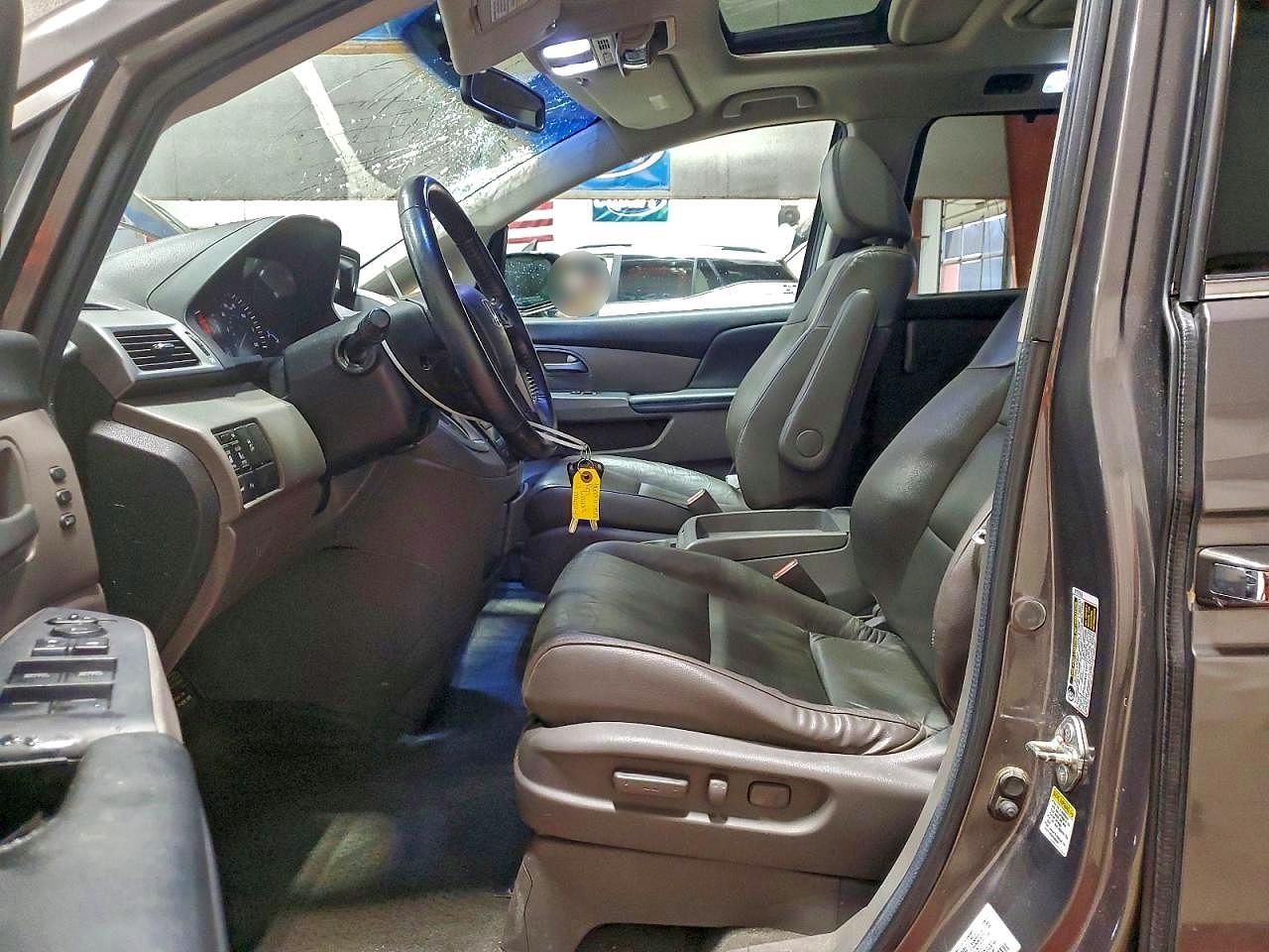 2012 HONDA ODYSSEY TOURING photo 7