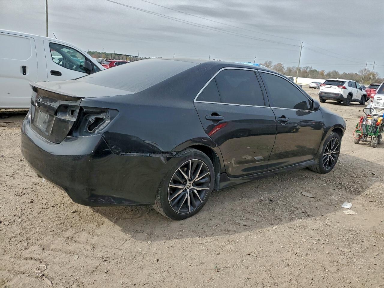 2014 TOYOTA CAMRY L photo 7