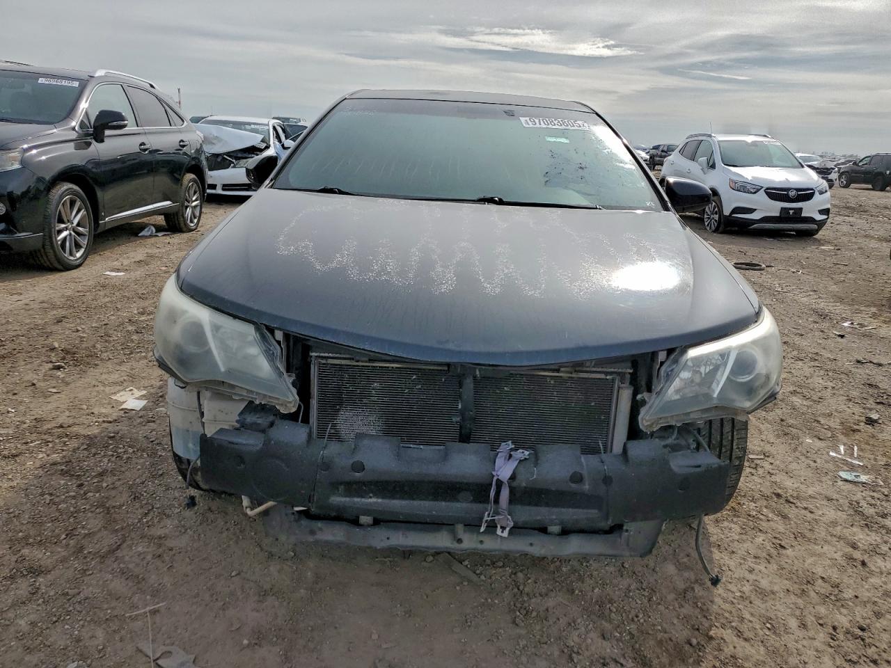 2014 TOYOTA CAMRY L photo 13
