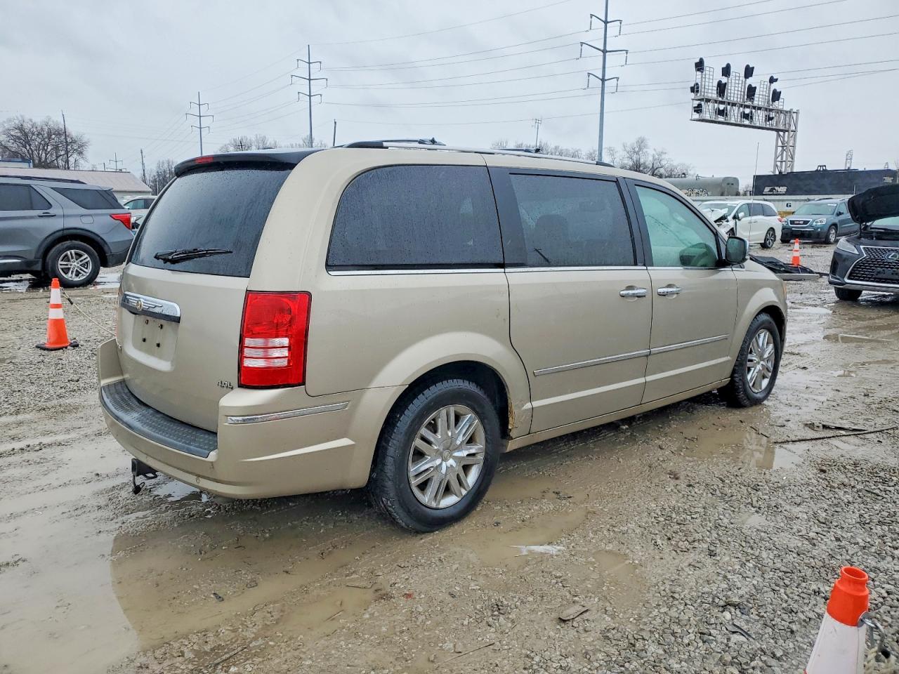2008 CHRYSLER TOWN & COUNTRY LIMITED photo 3